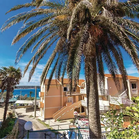 2 Bedroom Amazing In Rab Ραμπ