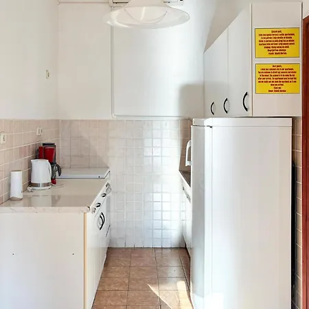 Διαμέρισμα 2 Bedroom Amazing In Rab