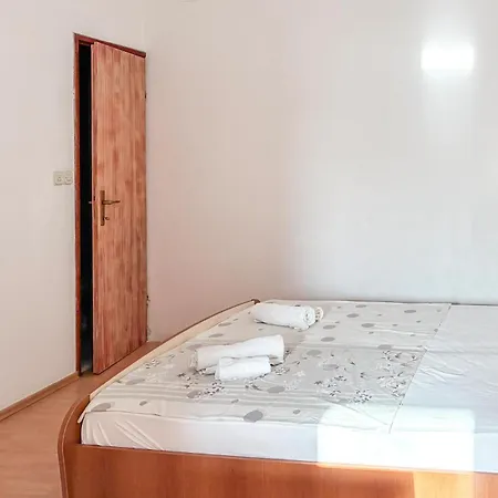 2 Bedroom Amazing In Rab Apartament Rab Town