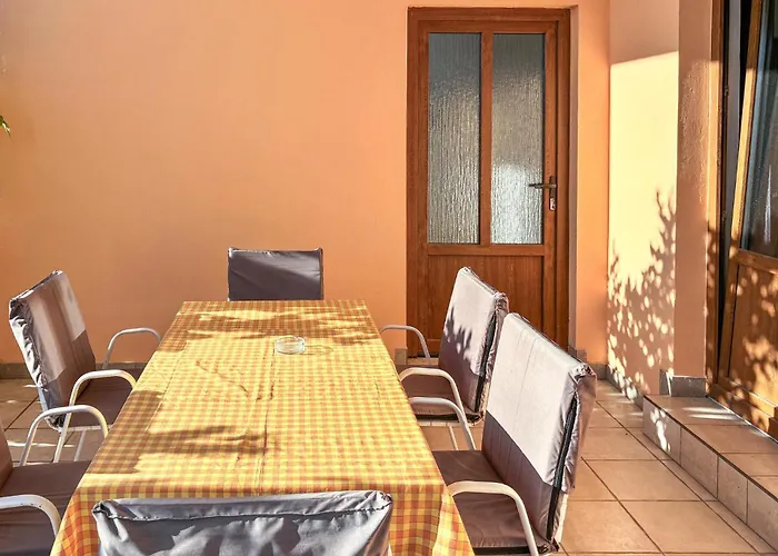 Beautiful In Rab With Wifi Apartment