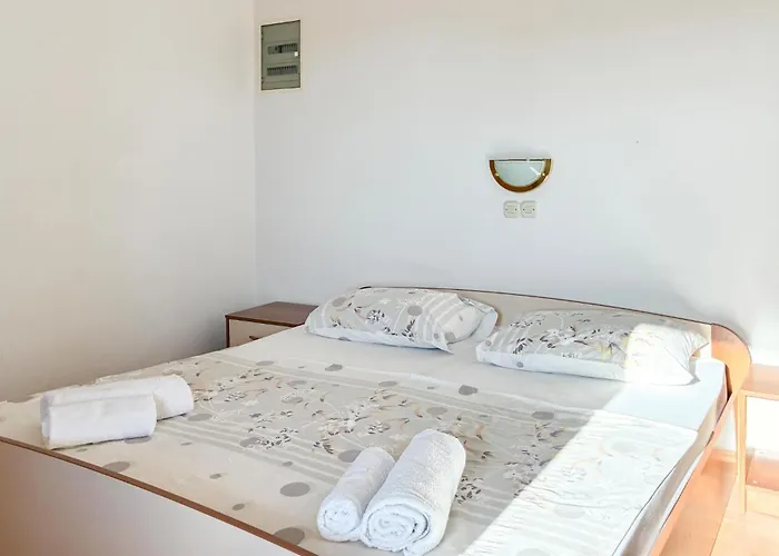 Apartment Beautiful In Rab With Wifi